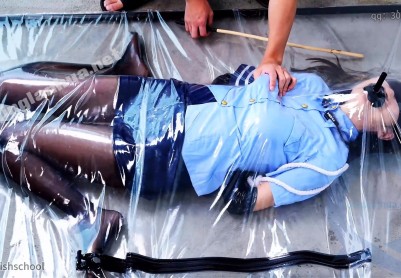 【惩戒学院】小女景的真空监狱 剧情片 女景 真空 呼吸空质 强膏 拘束放置