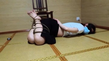 【渎竺】长裤裙 白方领短袖，凌乱的折腿！下