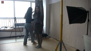 【绳之韵】豆豆拍菲菲，OL灰丝高跟捆绑雪中户外行，下集：口球、TT佩戴，踩豆户外行走、逛超市，OL外出游戏正片，磨破脚后跟，后来发现脚趾也硌青了一个，菲菲的耐力和敬业精神依旧优秀