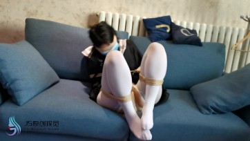 【JS】琳洛 白丝JK装 沙发M腿 DD强震 蒙眼