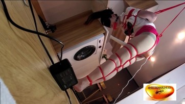 【魅影空间】突破！（首次尝试）炮机——红裙猎艳，新年度猎艳首撸作品---踮着脚翘着PP,前面棒棒震，后面炮机乱入……榨汁进行中