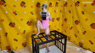 【道士下山】体验虐待到哭+绝望 痛苦 挣扎+呼吸困难训练+保鲜膜 包裹头部+胶带封嘴+笼子人体结合+单蟹腿+ 紧缚折磨 +皮鞭打脸+双腿固定+震动棒穴位刺激+皮鞭虐腹+强力揉胸+抚摸+哀嚎声不断