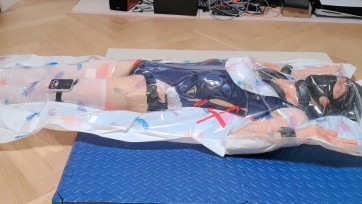 【小系】[伪娘/绝闷/窒息]真空塑料袋固定窒息地狱（一）