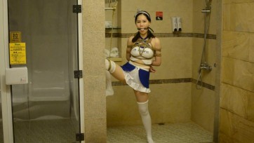 【阿木原创】可爱美女的小cos，赛车女郎的紧身捆绑，腿吊起来堵嘴