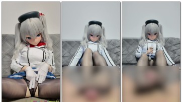 【zentai】开档黑丝kig娃娃，先是自摸裆部唤起欲望，随后被主人用快乐棒玩弄，最后用脚服伺主人，帮主人打出豆浆