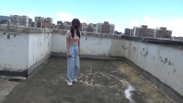 【布莱恩】18岁女高中生股绳+黑铁脚镣 户外走路训练