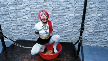 【HD飞天】红毛少女希希因偷情到贴小帅哥,把其对象活活气死,对象大哥得知后把希希绑起来,把她折磨的死气活来至晕死过去,终于为小弟报仇了