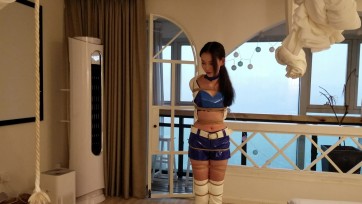 【奥特曼】两个美女一起捆绑初体验