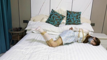 【默示录】【TT】花裙与丝袜搭配，胶带、口球轮番使用~