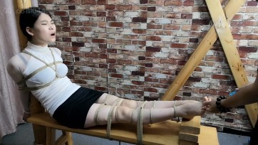 【随心原创】冷兮 老虎凳 棉袜堵嘴 绑脚趾 戒尺打脚心 疟美足