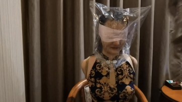 【旺仔原创】丝袜套塑料袋窒息调教骚母狗