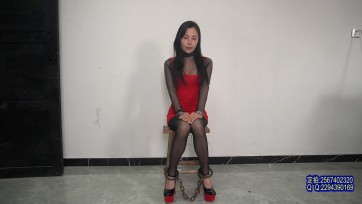 【一绳有你】【裤裆走私】姿色美女苏冰倩利用优势藏毒贩毒被现场取出数量巨大判处注射执行