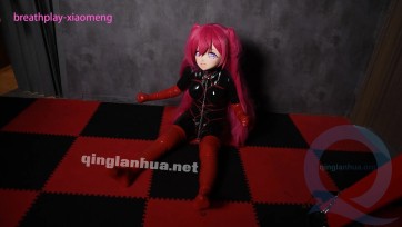 【小萌同学】kig多层窒息极限挣扎，最后无法挣脱崩溃快要哭了，奖励她玩具GC，乳胶头套，呼吸头套，塑料袋，和kig头壳