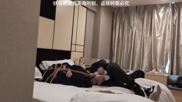 【潮留美海】音音Jk服+白袜+驷马+挠脚调教告诉您JK就是正义！