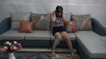 【胜景影视】绑架禁锢空姐放置 三 空姐被绑架关押颈手枷禁锢