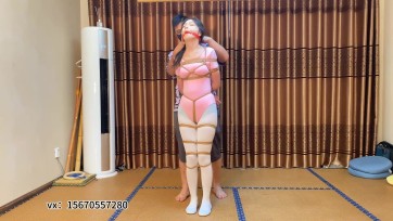 【山鬼工作室】动动身穿舞蹈服大白袜，挠痒，挣扎