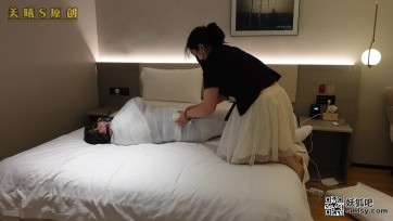 【美曦s】埃及木乃伊《素人改造伪娘第二期》十三卷木乃伊包裹 、鞭打、全身包裹、榨汁、 充气口塞 、崩溃边缘