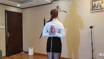 【一绳所爱】丰盈的职业装女孩小阳，初次体验绳艺捆绑