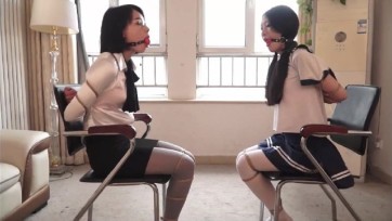 【逍遥】母娘TJ绳狱 下集 OL母女接受更严厉的TJ,口球,鼻钩,走绳，花样繁多