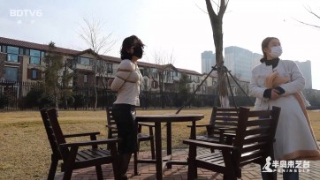 【半岛束艺台】【维姬】 新人速成法：公园散步+蹦跶