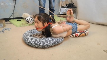 【束缘阁】王蕾 一个人的徒手倒掉 小奶猫抓人事件