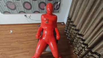 【狸猫工作室】人体家具椅子，息窒，放置，胶带全包木乃伊