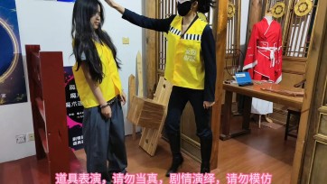 【束心工作室】兰兰和小雨有趣剧情，囚服和看守互相欺负反转霸凌游戏，无厘头剧情，上集