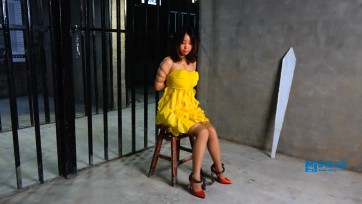 【MJ影视】审判杨莉时梅嘉莉在偷看 结果被拉去陪绑了