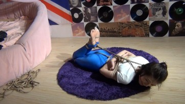 【真实经典】瑜伽健身美女教练遭遇入室捆绑