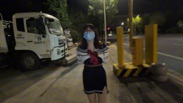 【四月绳艺学院】小m的训练课程-户外专项训练，回去的路上还被迫漏出大灯泡